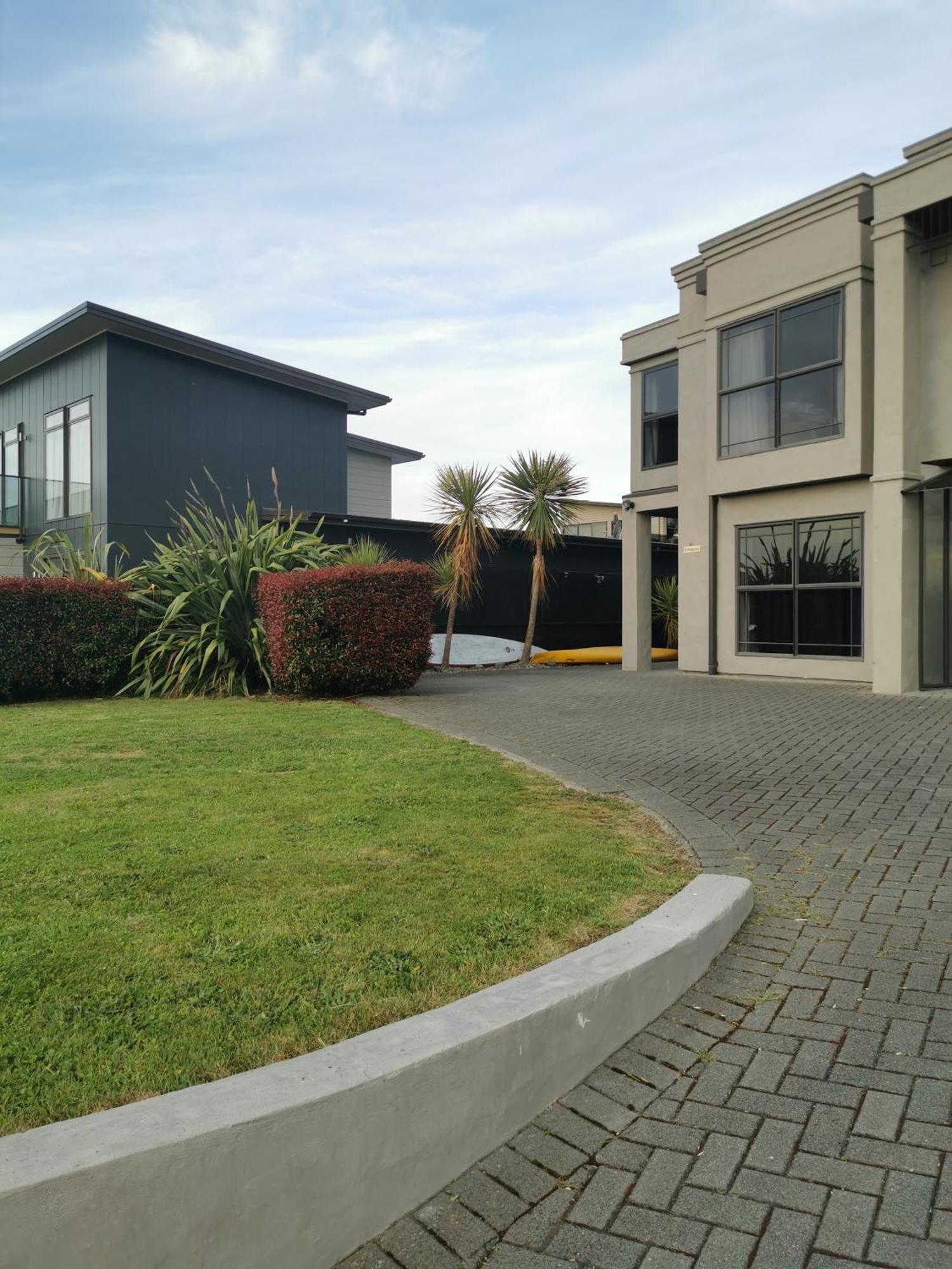 Lakeview Holiday Hideaway Taupo Bagian luar foto
