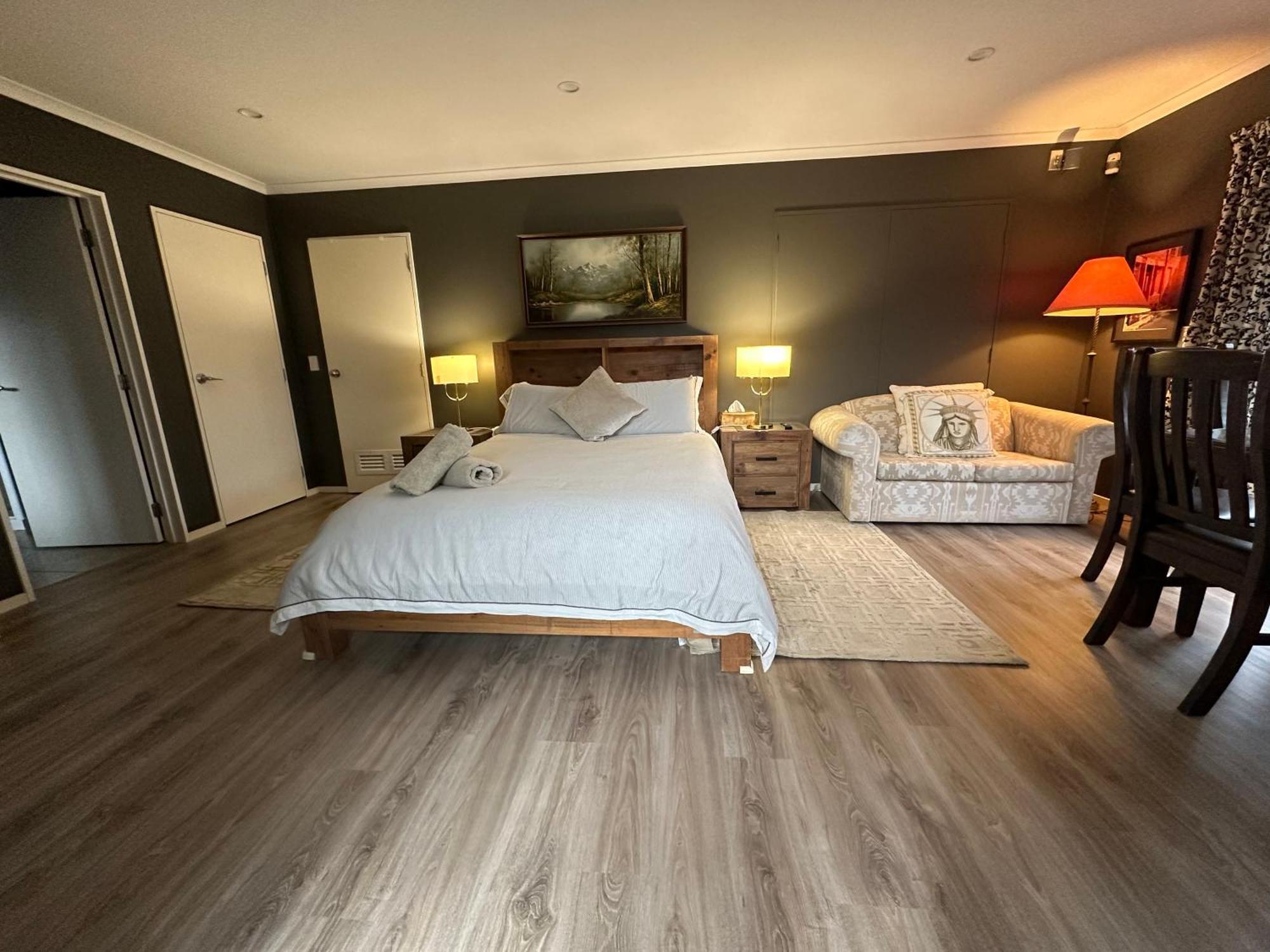 Lakeview Holiday Hideaway Taupo Bagian luar foto